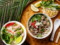 #1 Phở Bát Đá – Món Phở Độc Đáo