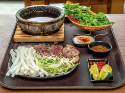 Tìm Hiểu Về Phở Bát Đá: Món Ăn Truyền Thống Với Phong Cách Hiện Đại