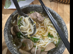 #1 Nguồn Gốc và Sự Ra Đời của Phở Bát Đá – Tinh Hoa Ẩm Thực Việt