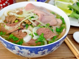 Cách nấu phở bò miền Nam gia truyền cực đậm đà #1