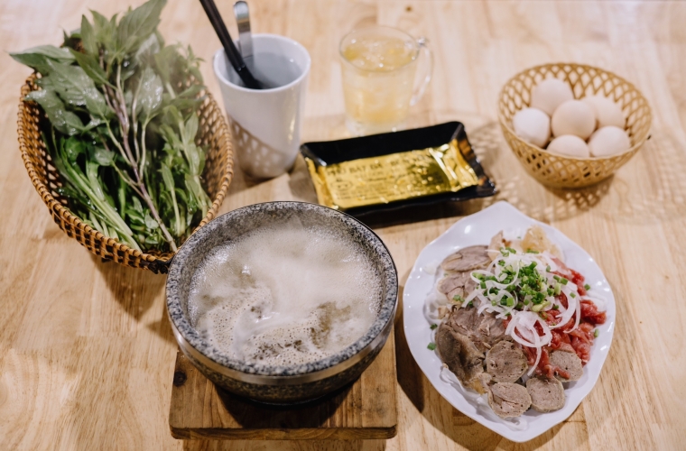 PHỞ BÁT ĐÁ