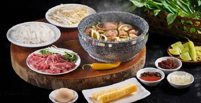Tìm Hiểu Về Phở Bát Đá: Món Ăn Truyền Thống Với Phong Cách Hiện Đại