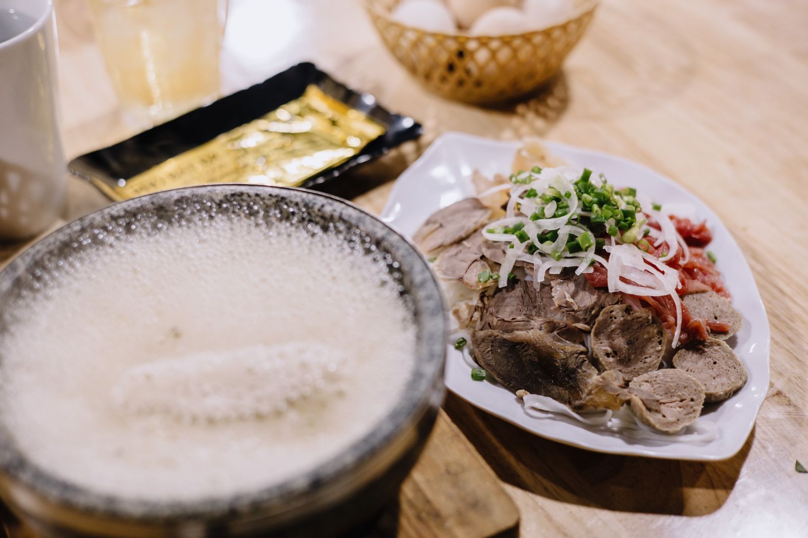 Sự kết hợp giữa vị phở truyền thống và tinh hoa ẩm thực hiện đại | Phở Bát Đá - Bún Mắm được ưa chuộng nhất tại Định Quán Đồng Nai